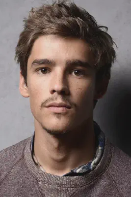 Brenton Thwaites portrait